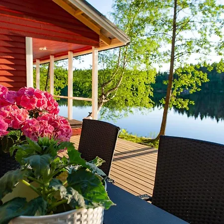 Lingonberry Pieni Moekki Saunalla Mikkeli