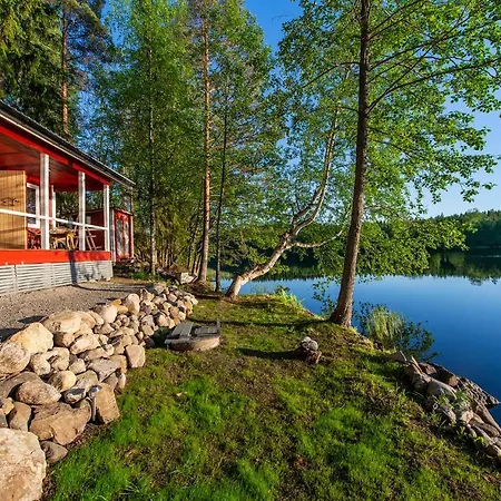 Lingonberry Pieni Moekki Saunalla * Mikkeli